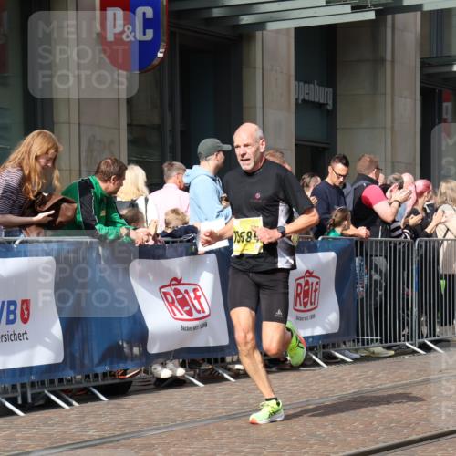 13.09.2026 - 21. swb-Marathon Bremen Strokosch-Dieckow http://msf.ph/oto/10285099 13.09.2026 10:38:05 Ziel 10441, 13507, 13553, 13559, 13636, 10302, 11083, 11142, 12538, 13535, 13551, 13559, 13584, 13587 meine-sportfotos.de