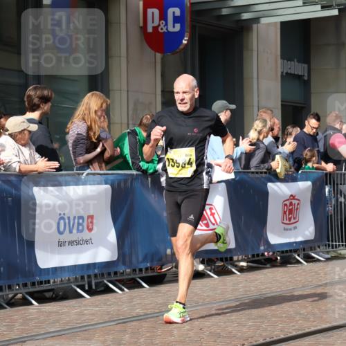 13.09.2026 - 21. swb-Marathon Bremen Strokosch-Dieckow http://msf.ph/oto/10285106 13.09.2026 10:38:05 Ziel 10441, 13507, 13553, 13559, 13636, 10302, 11083, 11142, 12538, 13535, 13551, 13559, 13584, 13587 meine-sportfotos.de
