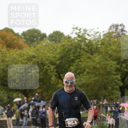 13.09.2026 - Stadtparktriathlon Patografie http://msf.ph/oto/10285109 13.09.2026 13:17:15 Ziel 953, 956 meine-sportfotos.de