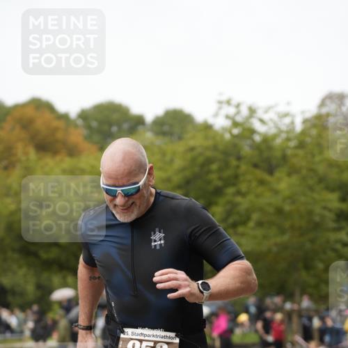 13.09.2026 - Stadtparktriathlon Patografie http://msf.ph/oto/10285117 13.09.2026 13:17:16 Ziel 953, 956 meine-sportfotos.de