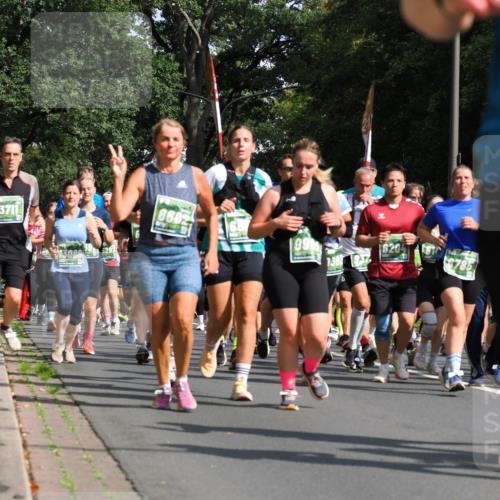 13.09.2026 - 21. swb-Marathon Bremen TobiasT http://msf.ph/oto/10285129 13.09.2026 12:11:12 Laufen 3711, 130805297, 6602, 1996, 6204, 1302, 937, 6785 meine-sportfotos.de