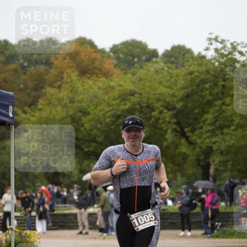 13.09.2026 - Stadtparktriathlon Patografie http://msf.ph/oto/10285143 13.09.2026 13:18:14 Ziel 949, 1005 meine-sportfotos.de