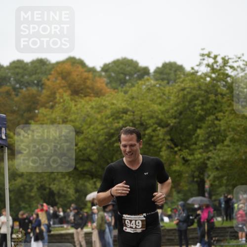 13.09.2026 - Stadtparktriathlon Patografie http://msf.ph/oto/10285157 13.09.2026 13:18:20 Ziel 949, 1005 meine-sportfotos.de