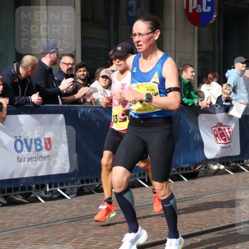 13.09.2026 - 21. swb-Marathon Bremen Strokosch-Dieckow http://msf.ph/oto/10285205 13.09.2026 10:38:09 Ziel 10441, 13507, 13539, 13553, 10302, 11083, 11142, 12538, 13551, 13559, 13584, 13587, 13636 meine-sportfotos.de