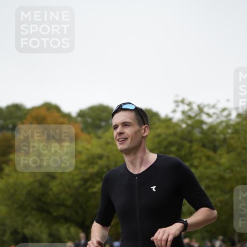 13.09.2026 - Stadtparktriathlon Patografie http://msf.ph/oto/10285208 13.09.2026 13:21:04 Ziel 969 meine-sportfotos.de