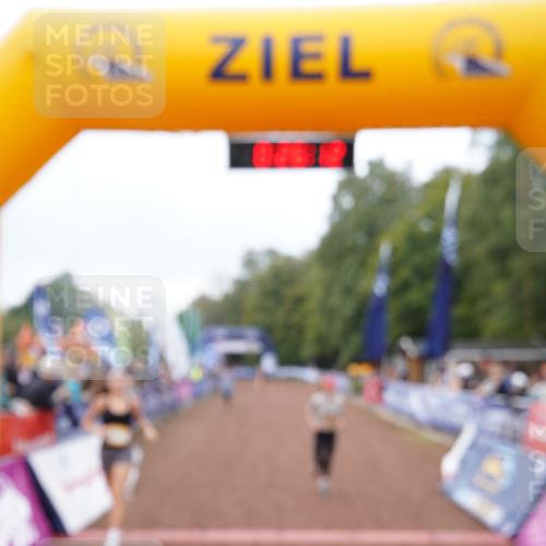 13.09.2026 - Airport Race Dennis Weichert http://msf.ph/oto/10285210 13.09.2026 10:26:46 Ziel 5271, 5297, 5354, 5427 meine-sportfotos.de