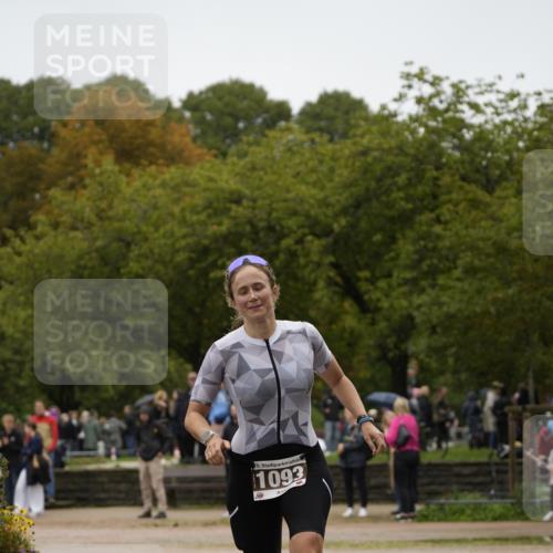 13.09.2026 - Stadtparktriathlon Patografie http://msf.ph/oto/10285216 13.09.2026 13:21:25 Ziel 1093 meine-sportfotos.de