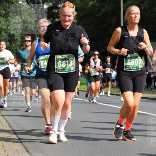 13.09.2026 - 21. swb-Marathon Bremen TobiasT http://msf.ph/oto/10285232 13.09.2026 12:11:40 Laufen 64, 9234, 6613, 21, 6501, 7577, 21 meine-sportfotos.de