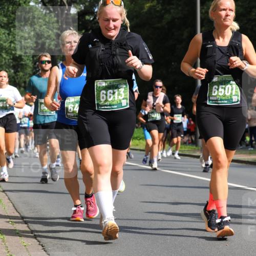 13.09.2026 - 21. swb-Marathon Bremen TobiasT http://msf.ph/oto/10285240 13.09.2026 12:11:40 Laufen 64, 6613, 126, 21, 40, 6501, 7577, 21 meine-sportfotos.de