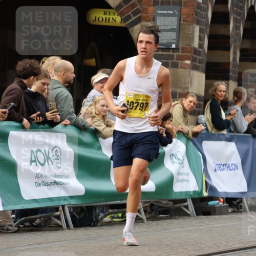 13.09.2026 - 21. swb-Marathon Bremen Strokosch-Dieckow http://msf.ph/oto/10285261 13.09.2026 10:34:02 Ziel 10366, 10475, 11059, 11481, 12459, 13530, 13541, 13605, 13610 meine-sportfotos.de