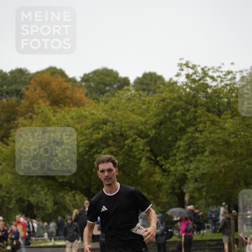13.09.2026 - Stadtparktriathlon Patografie http://msf.ph/oto/10285264 13.09.2026 13:22:38 Ziel 1031 meine-sportfotos.de