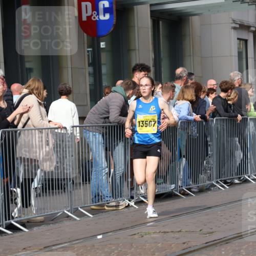 13.09.2026 - 21. swb-Marathon Bremen Strokosch-Dieckow http://msf.ph/oto/10285274 13.09.2026 10:38:24 Ziel 10441, 10926, 11127, 12370, 13507, 13539, 10302, 11142, 13507, 13551, 13553, 13559, 13584, 13587, 13636 meine-sportfotos.de