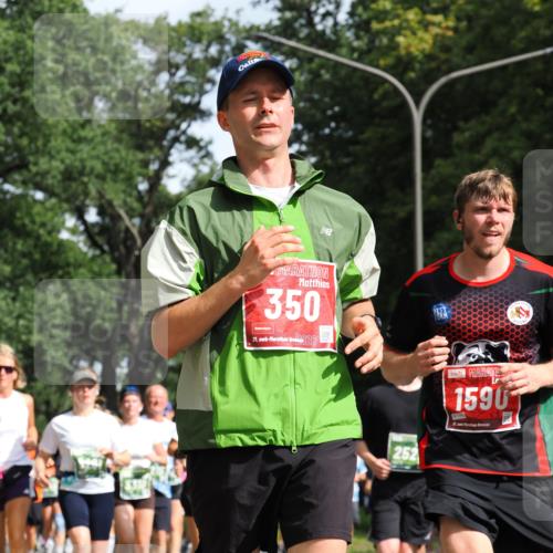 13.09.2026 - 21. swb-Marathon Bremen TobiasT http://msf.ph/oto/10285277 13.09.2026 12:11:45 Laufen 350, 21, 26, 252, 1590, 21 meine-sportfotos.de