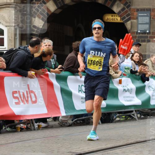 13.09.2026 - 21. swb-Marathon Bremen Strokosch-Dieckow http://msf.ph/oto/10285281 13.09.2026 10:34:21 Ziel 10797, 13605, 11418 meine-sportfotos.de