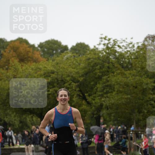 13.09.2026 - Stadtparktriathlon Patografie http://msf.ph/oto/10285292 13.09.2026 13:23:16 Ziel 950, 1085 meine-sportfotos.de