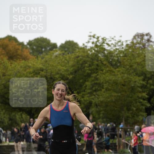 13.09.2026 - Stadtparktriathlon Patografie http://msf.ph/oto/10285297 13.09.2026 13:23:16 Ziel 950, 1085 meine-sportfotos.de