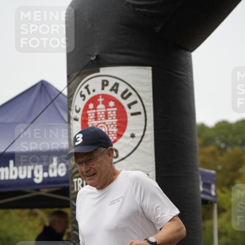 13.09.2026 - Stadtparktriathlon Patografie http://msf.ph/oto/10285331 13.09.2026 13:23:36 Ziel 932, 938 meine-sportfotos.de