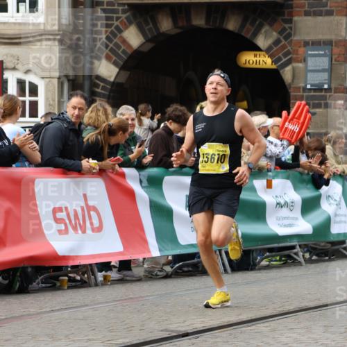 13.09.2026 - 21. swb-Marathon Bremen Strokosch-Dieckow http://msf.ph/oto/10285340 13.09.2026 10:34:27 Ziel 13605, 13610, 10818, 13637 meine-sportfotos.de