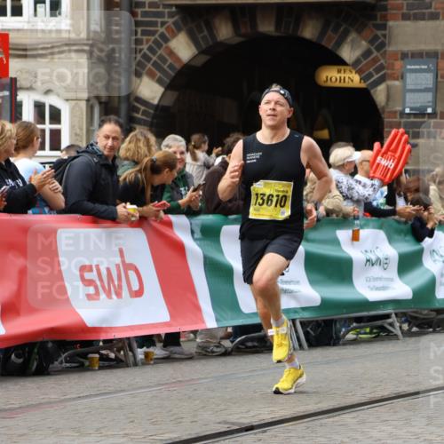 13.09.2026 - 21. swb-Marathon Bremen Strokosch-Dieckow http://msf.ph/oto/10285346 13.09.2026 10:34:27 Ziel 13605, 13610, 10818, 13637 meine-sportfotos.de