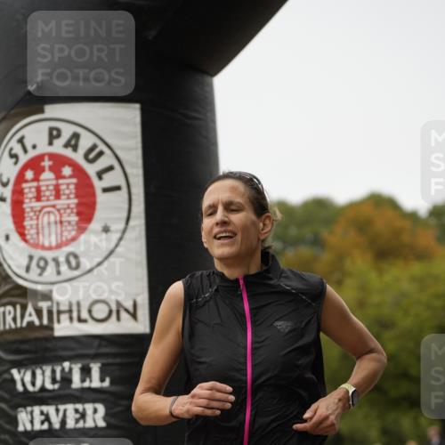 13.09.2026 - Stadtparktriathlon Patografie http://msf.ph/oto/10285356 13.09.2026 13:23:52 Ziel 1106 meine-sportfotos.de