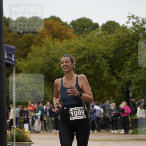 13.09.2026 - Stadtparktriathlon Patografie http://msf.ph/oto/10285425 13.09.2026 13:25:20 Ziel 1099 meine-sportfotos.de