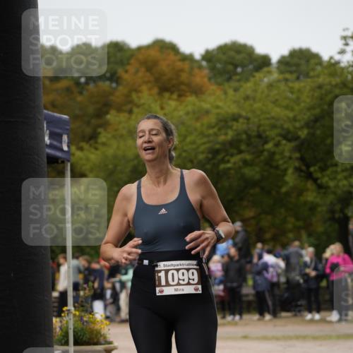 13.09.2026 - Stadtparktriathlon Patografie http://msf.ph/oto/10285428 13.09.2026 13:25:21 Ziel 1099 meine-sportfotos.de
