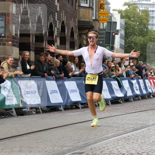 13.09.2026 - 21. swb-Marathon Bremen Strokosch-Dieckow http://msf.ph/oto/10285444 13.09.2026 10:34:33 Ziel 13605, 13610, 13633, 10818, 12358, 12413, 12540, 13637 meine-sportfotos.de