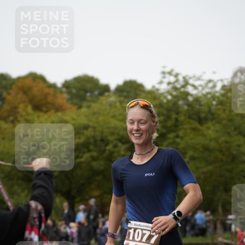 13.09.2026 - Stadtparktriathlon Patografie http://msf.ph/oto/10285460 13.09.2026 13:25:53 Ziel 1077 meine-sportfotos.de