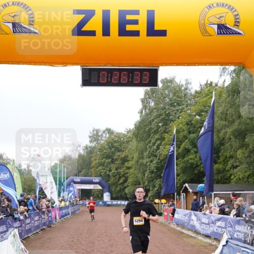 13.09.2026 - Airport Race Dennis Weichert http://msf.ph/oto/10285468 13.09.2026 10:27:07 Ziel 689, 4195, 5294 meine-sportfotos.de