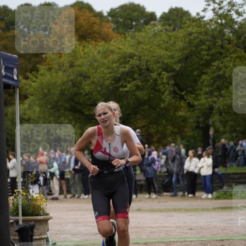 13.09.2026 - Stadtparktriathlon Patografie http://msf.ph/oto/10285469 13.09.2026 13:26:07 Ziel 1090, 1104 meine-sportfotos.de
