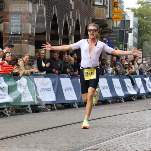13.09.2026 - 21. swb-Marathon Bremen Strokosch-Dieckow http://msf.ph/oto/10285471 13.09.2026 10:34:33 Ziel 13605, 13610, 13633, 10818, 12358, 12413, 12540, 13637 meine-sportfotos.de