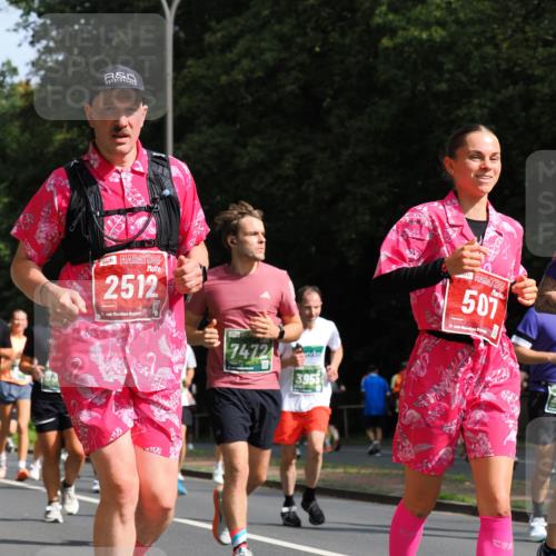13.09.2026 - 21. swb-Marathon Bremen TobiasT http://msf.ph/oto/10285492 13.09.2026 12:12:52 Laufen 2512, 7472, 3955, 507, 21 meine-sportfotos.de