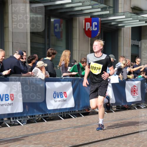 13.09.2026 - 21. swb-Marathon Bremen Strokosch-Dieckow http://msf.ph/oto/10285496 13.09.2026 10:38:50 Ziel 10782, 11227, 11338, 11454, 12003, 13641, 10441, 10926, 11127, 12370, 13539 meine-sportfotos.de