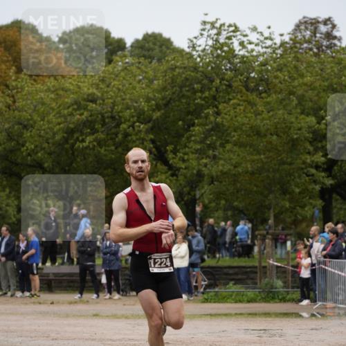 13.09.2026 - Stadtparktriathlon Patografie http://msf.ph/oto/10285521 13.09.2026 13:27:16 Ziel 1043, 1224 meine-sportfotos.de