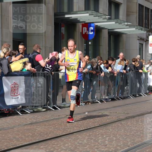13.09.2026 - 21. swb-Marathon Bremen Strokosch-Dieckow http://msf.ph/oto/10285523 13.09.2026 10:38:54 Ziel 10782, 11227, 11338, 11454, 12003, 13556, 13641, 10441, 10782, 10926, 11127, 11338, 12370, 13539 meine-sportfotos.de