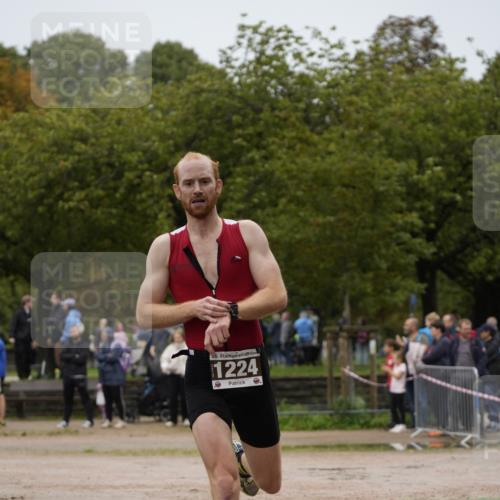 13.09.2026 - Stadtparktriathlon Patografie http://msf.ph/oto/10285528 13.09.2026 13:27:17 Ziel 1043, 1224 meine-sportfotos.de