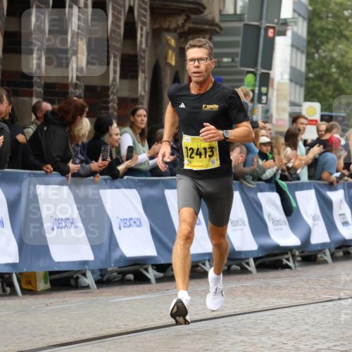 13.09.2026 - 21. swb-Marathon Bremen Strokosch-Dieckow http://msf.ph/oto/10285576 13.09.2026 10:34:54 Ziel 10818, 11418, 13637, 10261, 10262, 13505, 13560, 13601, 13625 meine-sportfotos.de