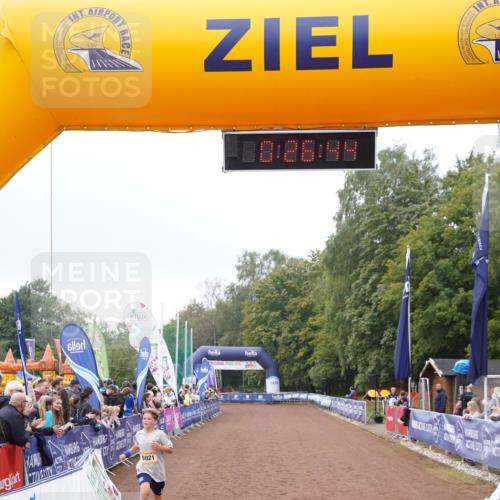 13.09.2026 - Airport Race Dennis Weichert http://msf.ph/oto/10285578 13.09.2026 10:27:18 Ziel 689, 5021 meine-sportfotos.de