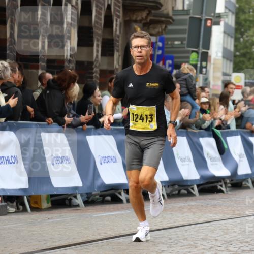 13.09.2026 - 21. swb-Marathon Bremen Strokosch-Dieckow http://msf.ph/oto/10285596 13.09.2026 10:34:55 Ziel 10818, 12540, 13637, 10261, 10262, 13505, 13560, 13625 meine-sportfotos.de
