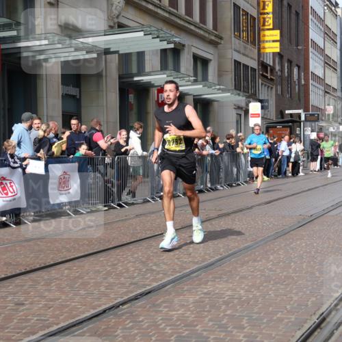 13.09.2026 - 21. swb-Marathon Bremen Strokosch-Dieckow http://msf.ph/oto/10285603 13.09.2026 10:39:02 Ziel 11227, 11454, 11713, 12404, 13556, 13641, 10782, 10926, 11127, 11338, 12003, 12370 meine-sportfotos.de
