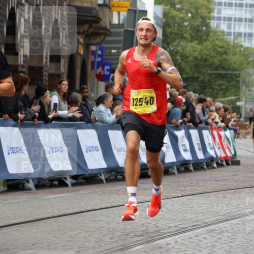 13.09.2026 - 21. swb-Marathon Bremen Strokosch-Dieckow http://msf.ph/oto/10285615 13.09.2026 10:34:56 Ziel 10818, 12413, 12540, 13637, 10261, 10262, 13505, 13560, 13625 meine-sportfotos.de