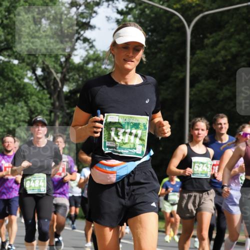 13.09.2026 - 21. swb-Marathon Bremen TobiasT http://msf.ph/oto/10285618 13.09.2026 12:13:36 Laufen 19484, 8686, 21, 20, 5242, 18, 13111 meine-sportfotos.de