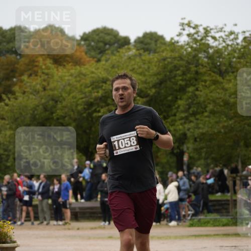 13.09.2026 - Stadtparktriathlon Patografie http://msf.ph/oto/10285619 13.09.2026 13:28:11 Ziel 1058, 1089 meine-sportfotos.de