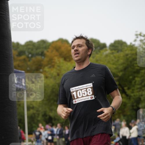 13.09.2026 - Stadtparktriathlon Patografie http://msf.ph/oto/10285626 13.09.2026 13:28:12 Ziel 1058, 1089 meine-sportfotos.de