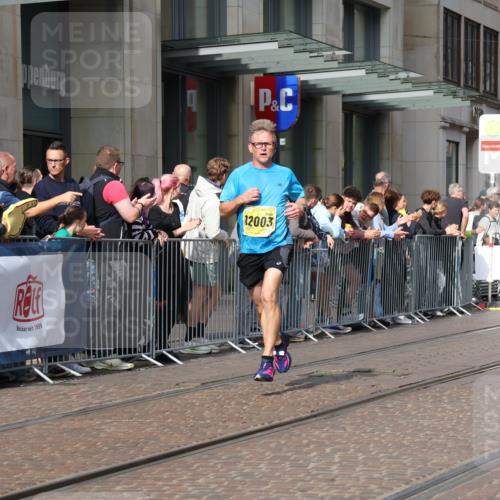 13.09.2026 - 21. swb-Marathon Bremen Strokosch-Dieckow http://msf.ph/oto/10285630 13.09.2026 10:39:04 Ziel 11227, 11454, 11713, 12404, 13556, 13641, 10782, 10926, 11127, 11338, 12003 meine-sportfotos.de