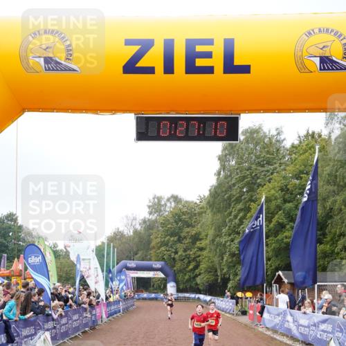 13.09.2026 - Airport Race Dennis Weichert http://msf.ph/oto/10285636 13.09.2026 10:27:43 Ziel 4187, 5418, 5476 meine-sportfotos.de