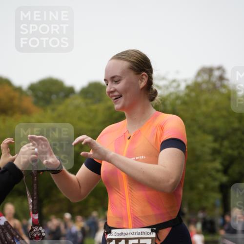 13.09.2026 - Stadtparktriathlon Patografie http://msf.ph/oto/10285667 13.09.2026 13:29:21 Ziel 1073, 1157 meine-sportfotos.de