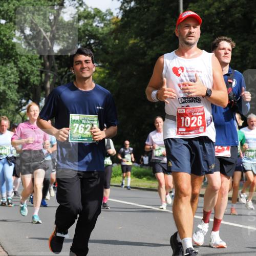 13.09.2026 - 21. swb-Marathon Bremen TobiasT http://msf.ph/oto/10285672 13.09.2026 12:13:50 Laufen 762, 21, 26, 1026, 0277, 21, 26 meine-sportfotos.de