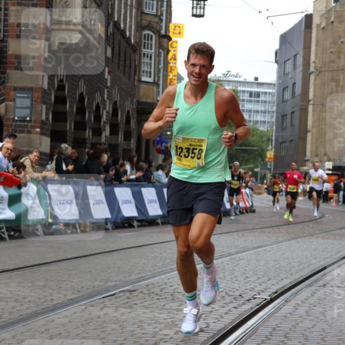 13.09.2026 - 21. swb-Marathon Bremen Strokosch-Dieckow http://msf.ph/oto/10285676 13.09.2026 10:34:58 Ziel 10818, 12358, 12413, 12540, 13637, 10261, 10262, 13505, 13560 meine-sportfotos.de