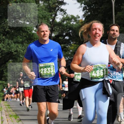 13.09.2026 - 21. swb-Marathon Bremen TobiasT http://msf.ph/oto/10285691 13.09.2026 12:13:55 Laufen 2833, 21, 26, 815, 4861, 10, 000 meine-sportfotos.de